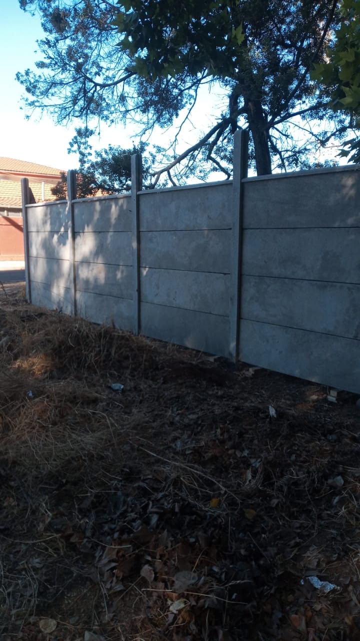 Pandereta de Hormigón Hebras de Fierro 2.00 con poste largo con barda
